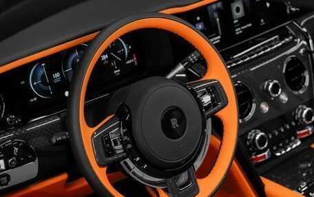 Rolls-Royce Cullinan, 2025 год, 68 000 000 рублей, 16 фотография