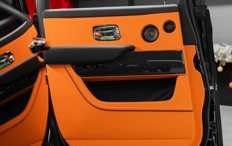 Rolls-Royce Cullinan, 2025 год, 68 000 000 рублей, 27 фотография