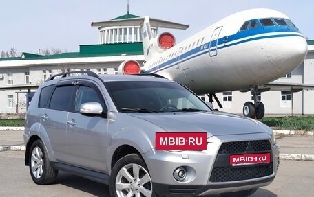 Mitsubishi Outlander III рестайлинг 3, 2012 год, 1 700 000 рублей, 1 фотография