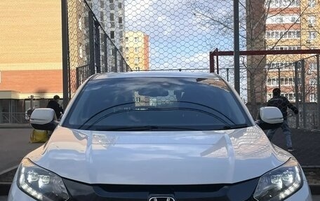 Honda Vezel, 2016 год, 1 850 000 рублей, 1 фотография