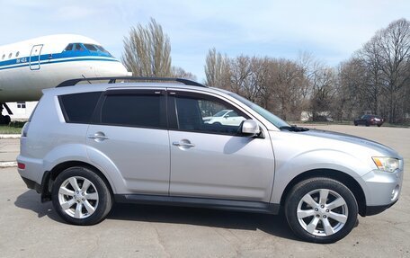 Mitsubishi Outlander III рестайлинг 3, 2012 год, 1 700 000 рублей, 7 фотография