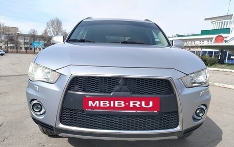 Mitsubishi Outlander III рестайлинг 3, 2012 год, 1 700 000 рублей, 4 фотография
