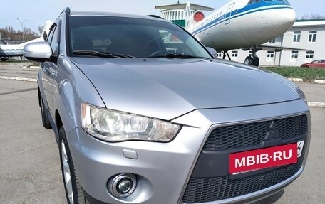 Mitsubishi Outlander III рестайлинг 3, 2012 год, 1 700 000 рублей, 5 фотография