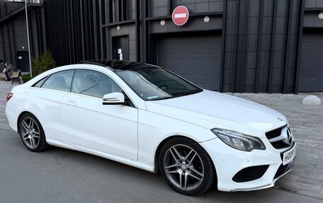 Mercedes-Benz E-Класс, 2015 год, 1 950 000 рублей, 2 фотография