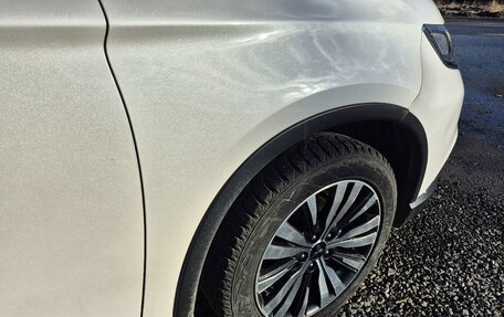 Mitsubishi Outlander III рестайлинг 3, 2019 год, 2 500 000 рублей, 23 фотография