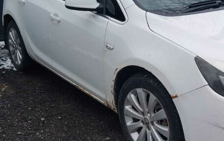 Opel Astra J, 2010 год, 450 000 рублей, 3 фотография