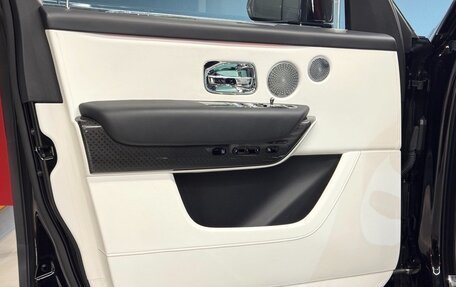 Rolls-Royce Cullinan, 2020 год, 32 800 000 рублей, 9 фотография