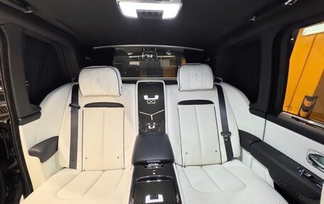 Rolls-Royce Cullinan, 2020 год, 32 800 000 рублей, 22 фотография