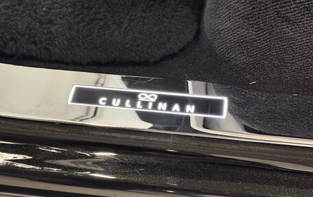 Rolls-Royce Cullinan, 2020 год, 32 800 000 рублей, 24 фотография