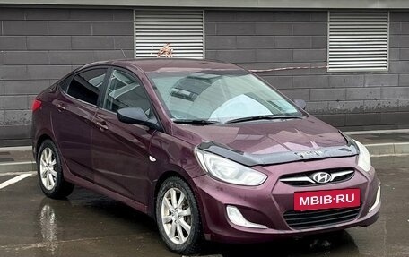 Hyundai Solaris II рестайлинг, 2011 год, 545 000 рублей, 4 фотография