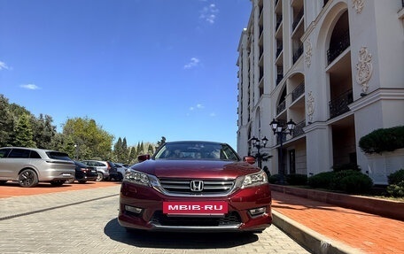 Honda Accord IX рестайлинг, 2013 год, 2 000 000 рублей, 2 фотография