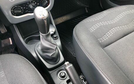 Renault Sandero I, 2012 год, 640 000 рублей, 13 фотография