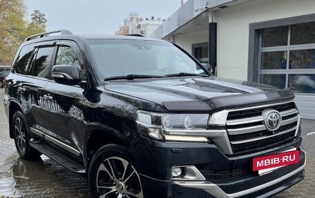 Toyota Land Cruiser 200, 2018 год, 6 500 000 рублей, 2 фотография