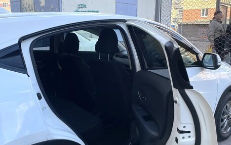 Honda Vezel, 2016 год, 1 850 000 рублей, 8 фотография