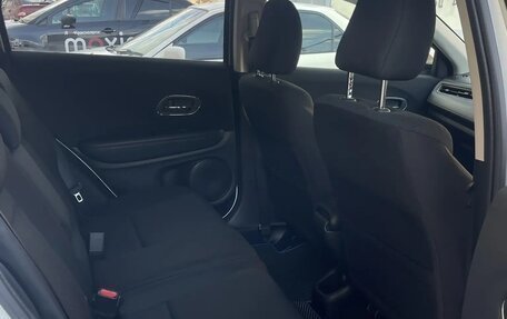 Honda Vezel, 2016 год, 1 850 000 рублей, 12 фотография