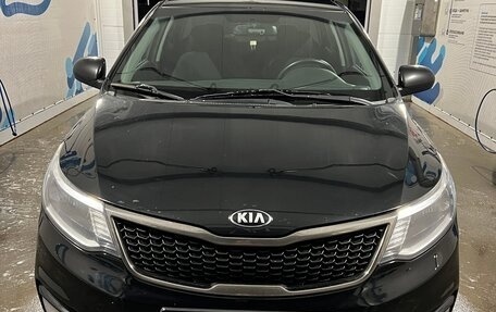 KIA Rio III рестайлинг, 2016 год, 978 000 рублей, 1 фотография