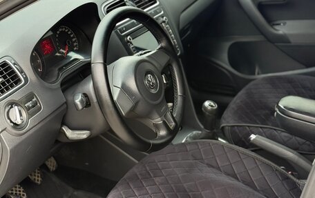 Volkswagen Polo VI (EU Market), 2011 год, 800 000 рублей, 9 фотография