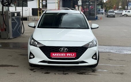 Hyundai Solaris II рестайлинг, 2020 год, 1 400 000 рублей, 4 фотография