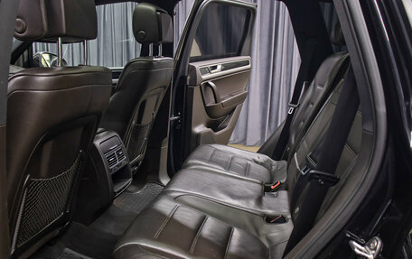 Volkswagen Touareg III, 2011 год, 1 698 000 рублей, 12 фотография