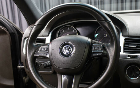 Volkswagen Touareg III, 2011 год, 1 698 000 рублей, 17 фотография