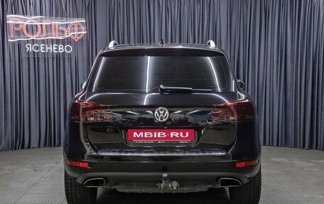 Volkswagen Touareg III, 2011 год, 1 698 000 рублей, 6 фотография