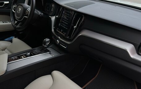 Volvo XC60 II, 2019 год, 3 699 000 рублей, 8 фотография