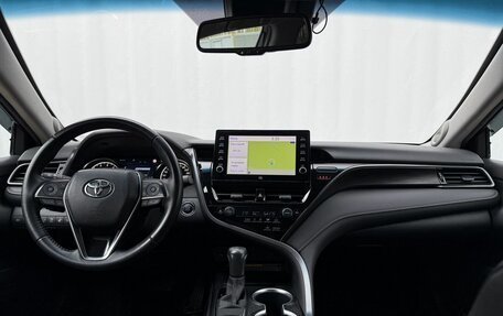 Toyota Camry, 2021 год, 3 350 000 рублей, 15 фотография