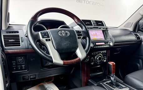 Toyota Land Cruiser Prado 150 рестайлинг 2, 2014 год, 3 800 000 рублей, 26 фотография