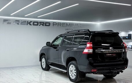 Toyota Land Cruiser Prado 150 рестайлинг 2, 2014 год, 3 800 000 рублей, 31 фотография