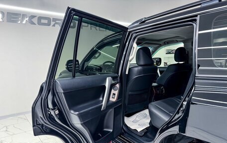 Toyota Land Cruiser Prado 150 рестайлинг 2, 2014 год, 3 800 000 рублей, 30 фотография