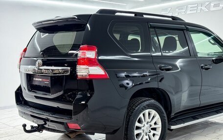 Toyota Land Cruiser Prado 150 рестайлинг 2, 2014 год, 3 800 000 рублей, 35 фотография