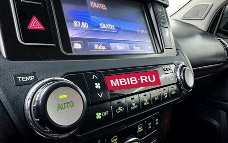 Toyota Land Cruiser Prado 150 рестайлинг 2, 2014 год, 3 800 000 рублей, 21 фотография