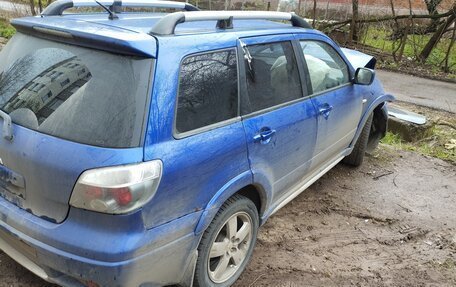 Mitsubishi Outlander III рестайлинг 3, 2006 год, 250 000 рублей, 9 фотография