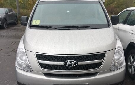 Hyundai Grand Starex Grand Starex I рестайлинг 2, 2010 год, 1 150 000 рублей, 1 фотография