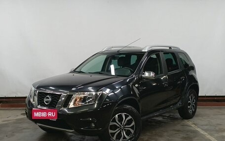 Nissan Terrano III, 2014 год, 1 049 000 рублей, 1 фотография