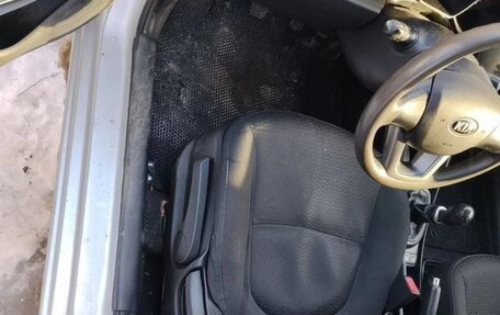 KIA Rio III рестайлинг, 2013 год, 750 000 рублей, 6 фотография