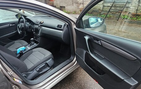 Volkswagen Passat B7, 2011 год, 950 000 рублей, 2 фотография