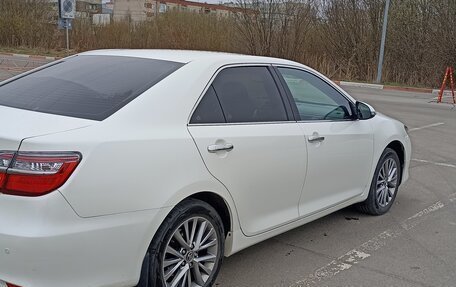 Toyota Camry, 2015 год, 2 300 000 рублей, 4 фотография