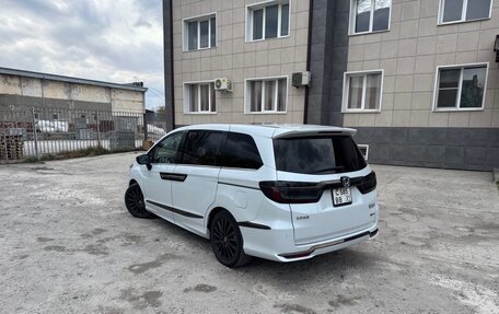 Honda Elysion, 2023 год, 5 200 000 рублей, 8 фотография