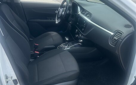 KIA Rio IV, 2022 год, 1 550 000 рублей, 6 фотография