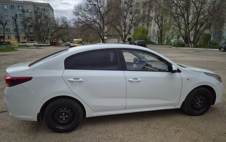 KIA Rio IV, 2019 год, 1 400 000 рублей, 4 фотография