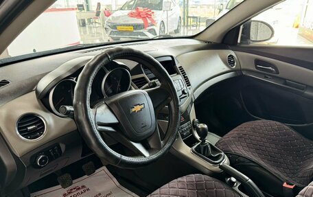 Chevrolet Cruze II, 2011 год, 649 000 рублей, 8 фотография
