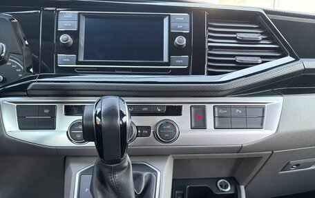 Volkswagen Caravelle T6 рестайлинг, 2020 год, 3 730 000 рублей, 22 фотография