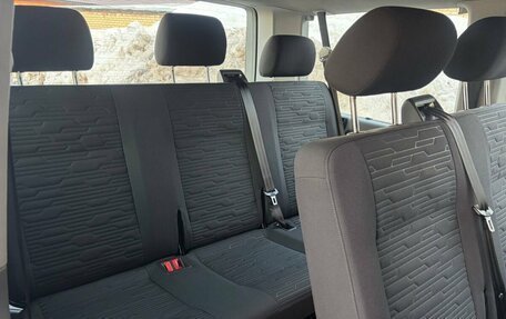 Volkswagen Caravelle T6 рестайлинг, 2020 год, 3 730 000 рублей, 24 фотография