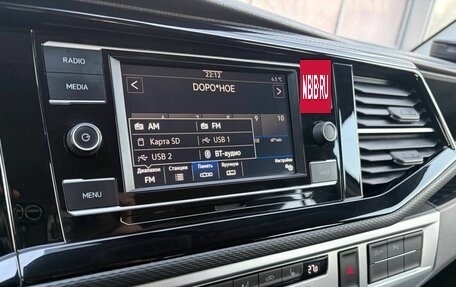 Volkswagen Caravelle T6 рестайлинг, 2020 год, 3 730 000 рублей, 21 фотография