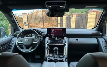 Toyota Land Cruiser, 2023 год, 10 499 999 рублей, 6 фотография