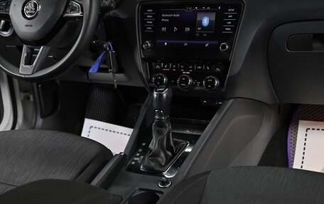 Skoda Octavia, 2017 год, 1 799 000 рублей, 9 фотография