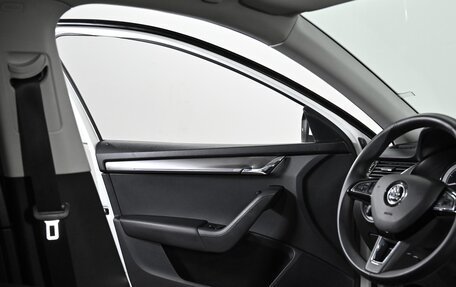 Skoda Octavia, 2017 год, 1 799 000 рублей, 10 фотография