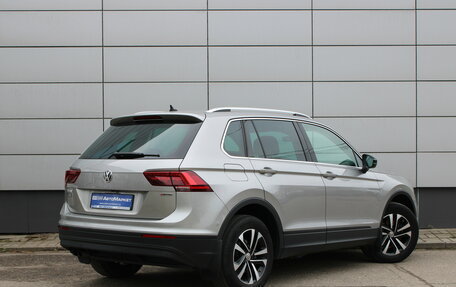 Volkswagen Tiguan II, 2019 год, 2 895 000 рублей, 6 фотография