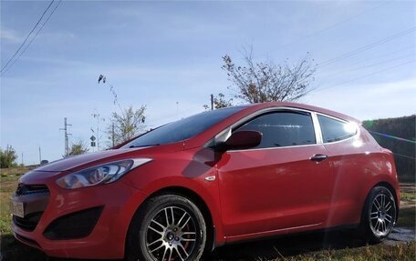 Hyundai i30 II рестайлинг, 2013 год, 999 999 рублей, 2 фотография